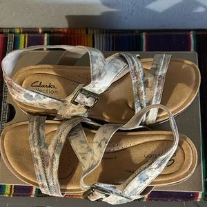 Clark sandal